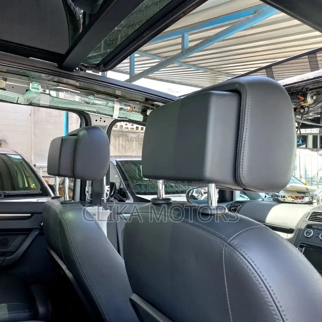 Volkswagen Touran 2016 Silver