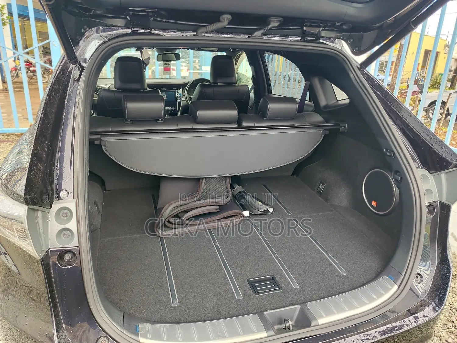 Toyota Harrier 2.5 Hybrid 4WD 2016 Black