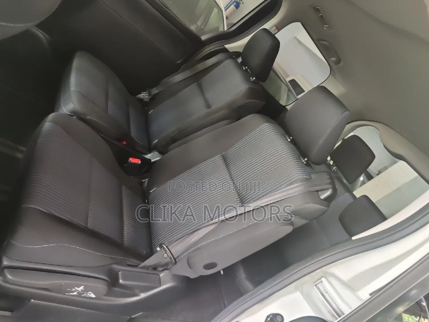 Toyota Noah 2016 Pearl