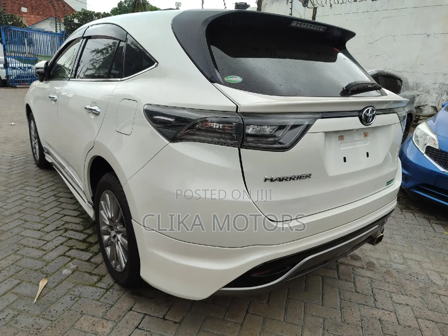 Toyota Harrier 2.0 2016 Pearl