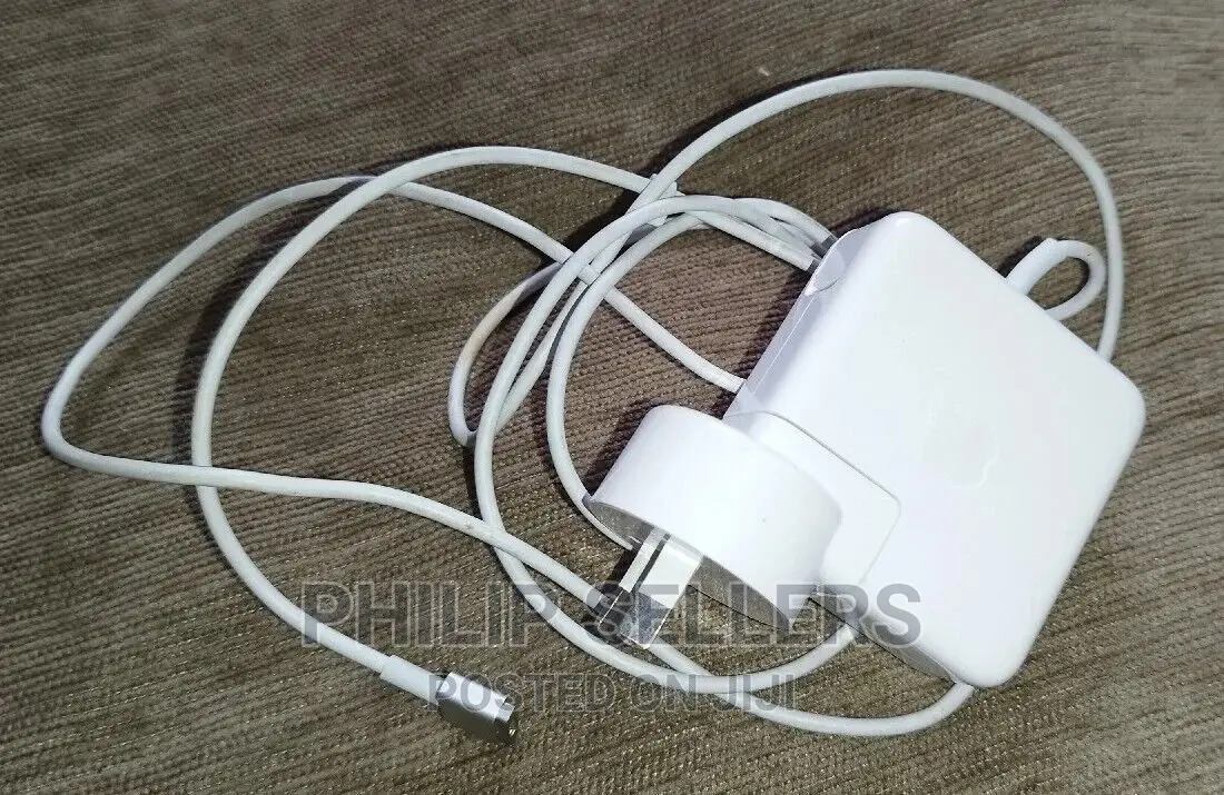 Genuine Apple Magsafe 2 MD565B/B 45W AC Power Adapter