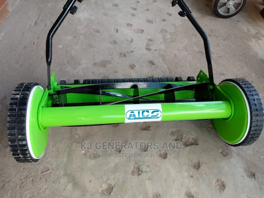 Manual Lawn Mowers Now in Stock