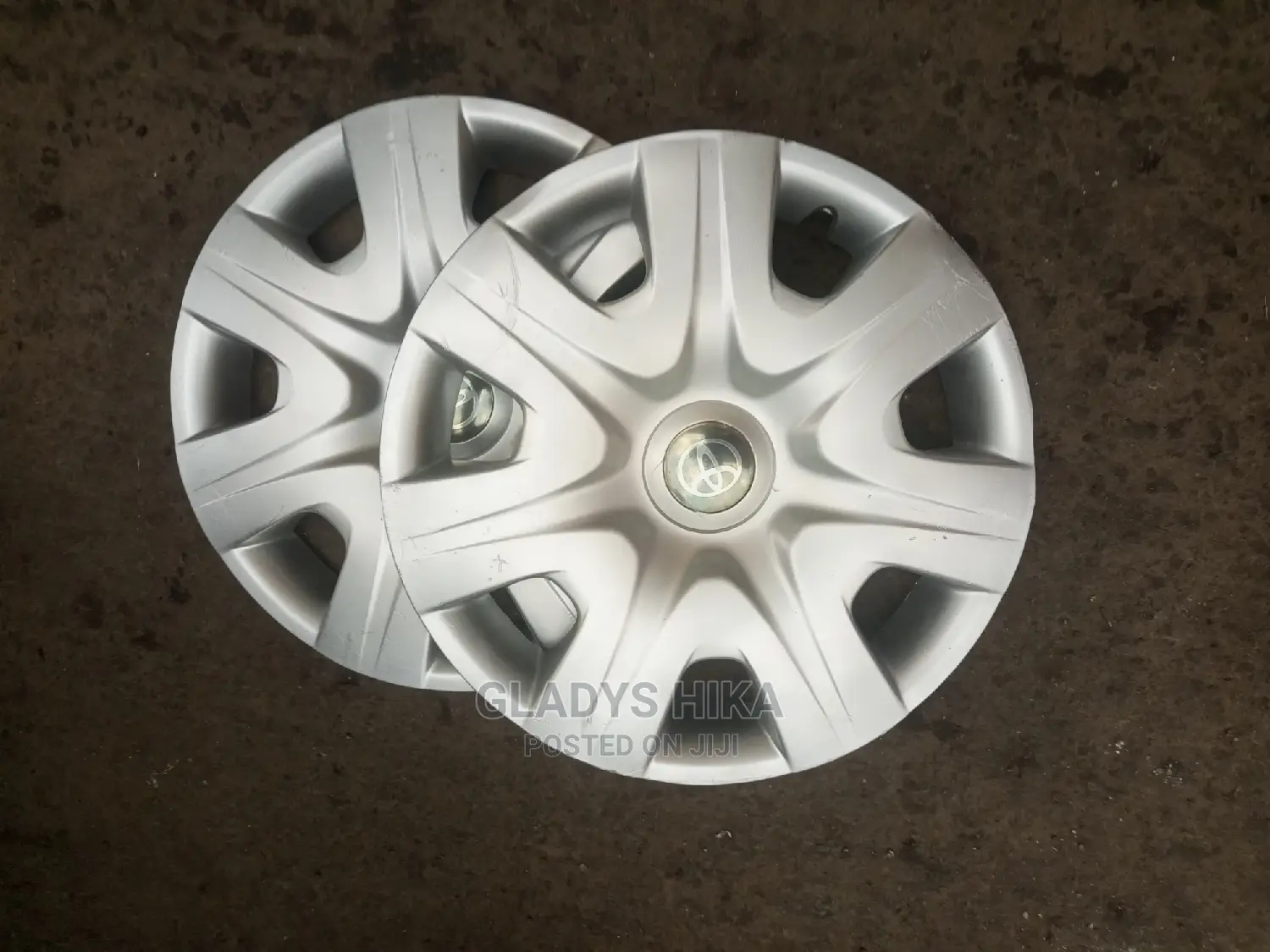 Ex Japan Wheelcap for Toyota Raum on Sale.