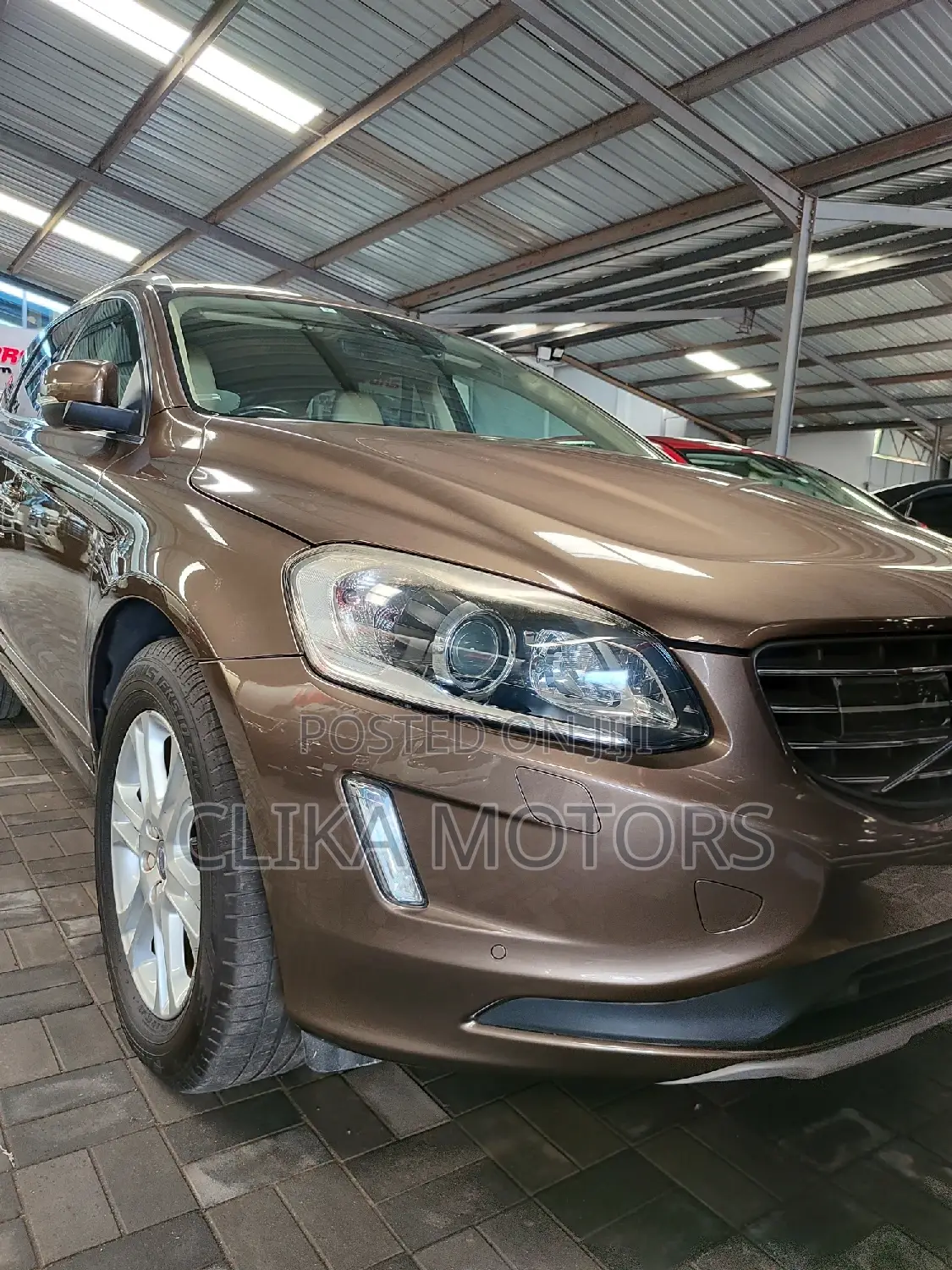 Volvo XC60 T6 Drive-E AWD 2016 Brown