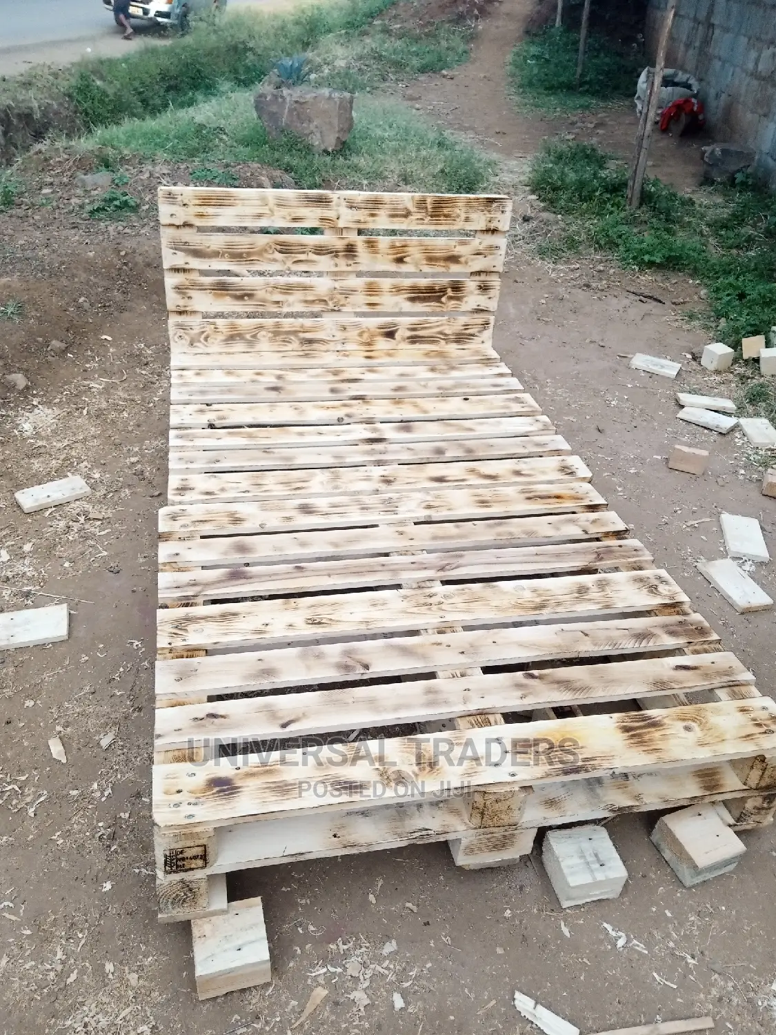 Strong Detachable Pallet Bed