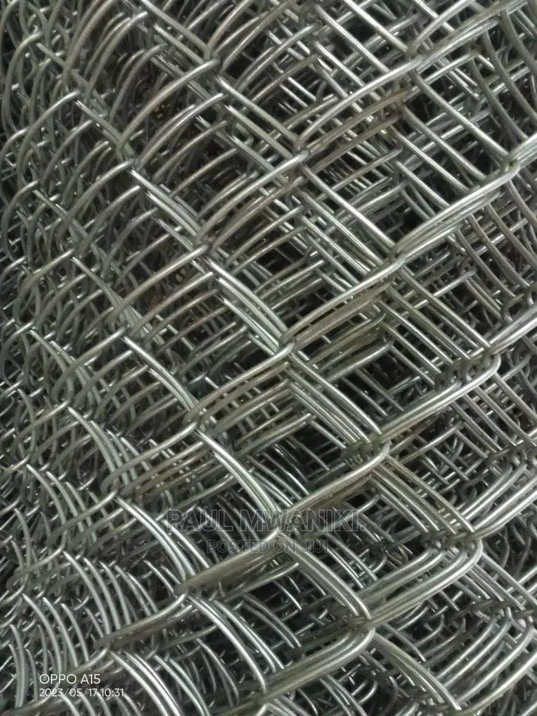 Twisted Edges Heavy Gauge Chainlinks, All Sizes.