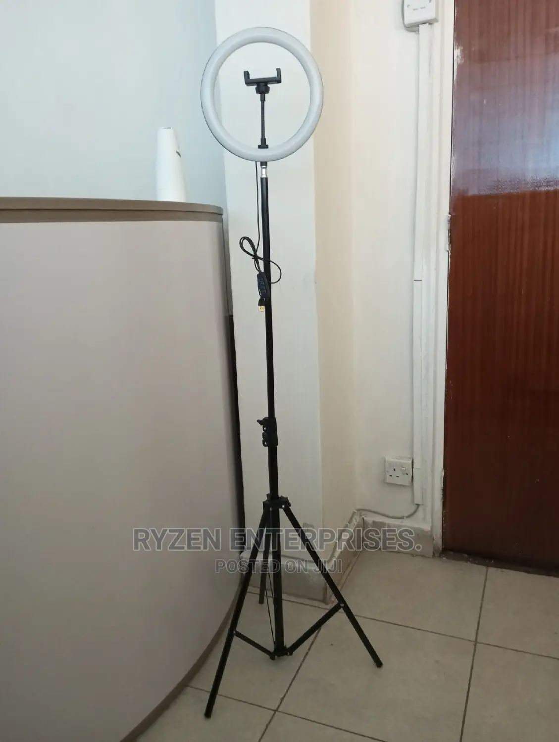 Right Light With 2.4m Stand