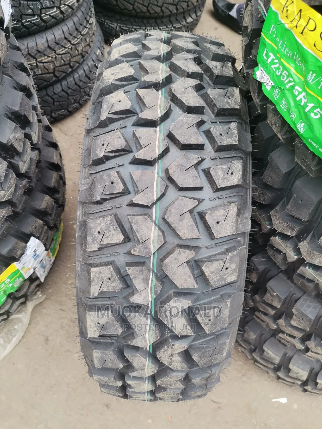 235/75r15 Kapsen Tyre (M/T