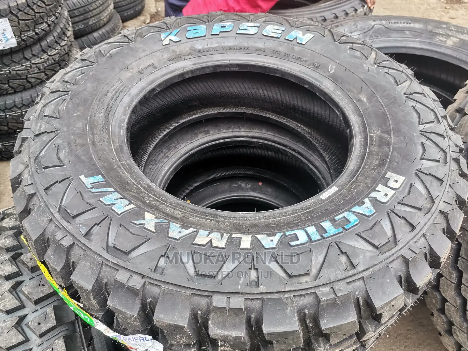 235/75r15 Kapsen Tyre (M/T