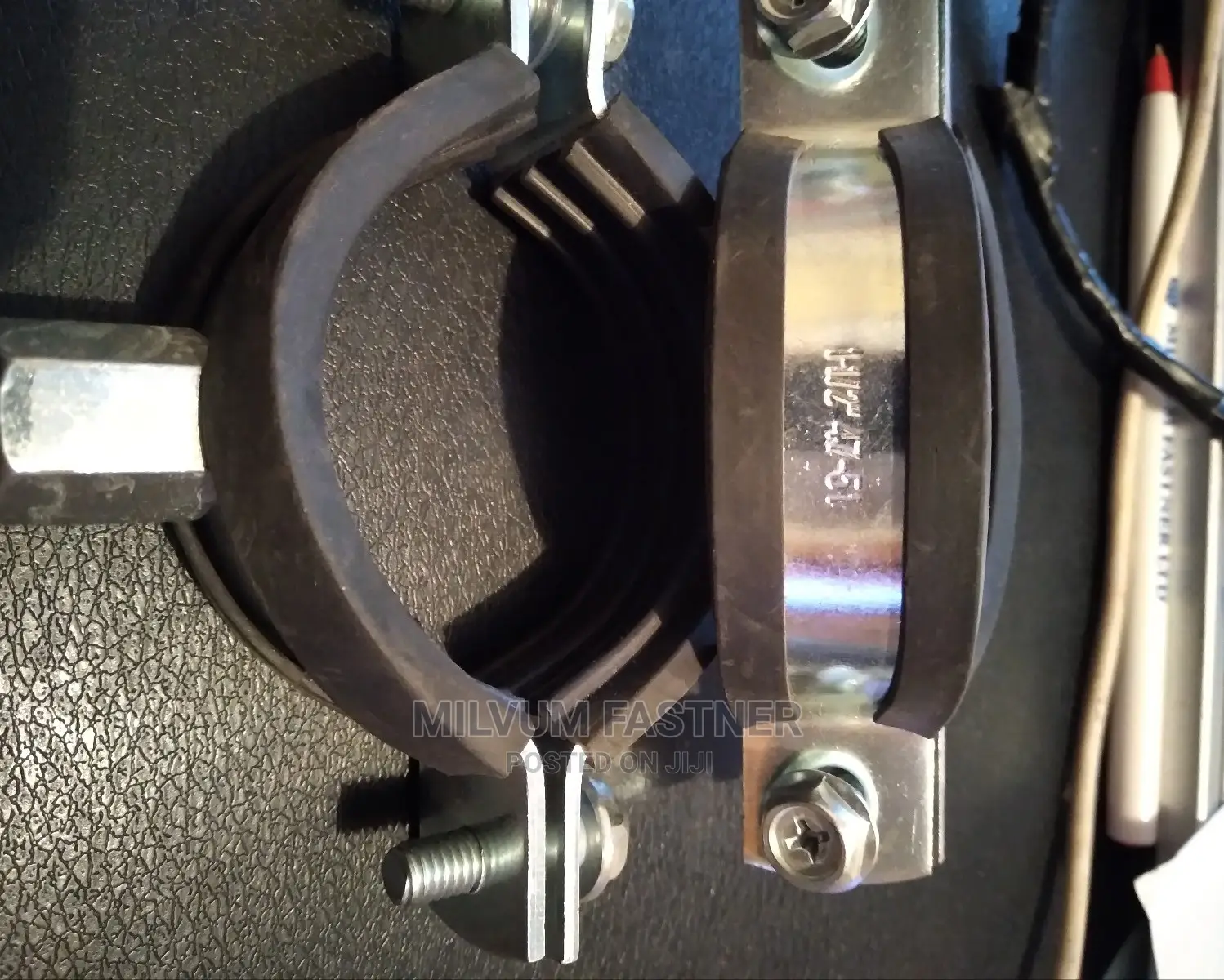 Hd Rubber Pipe Clamps 11/2"