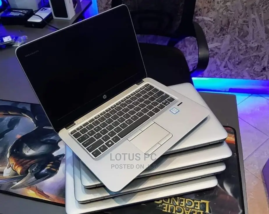 Laptop HP EliteBook 820 8GB Intel Core I5 SSD 256GB