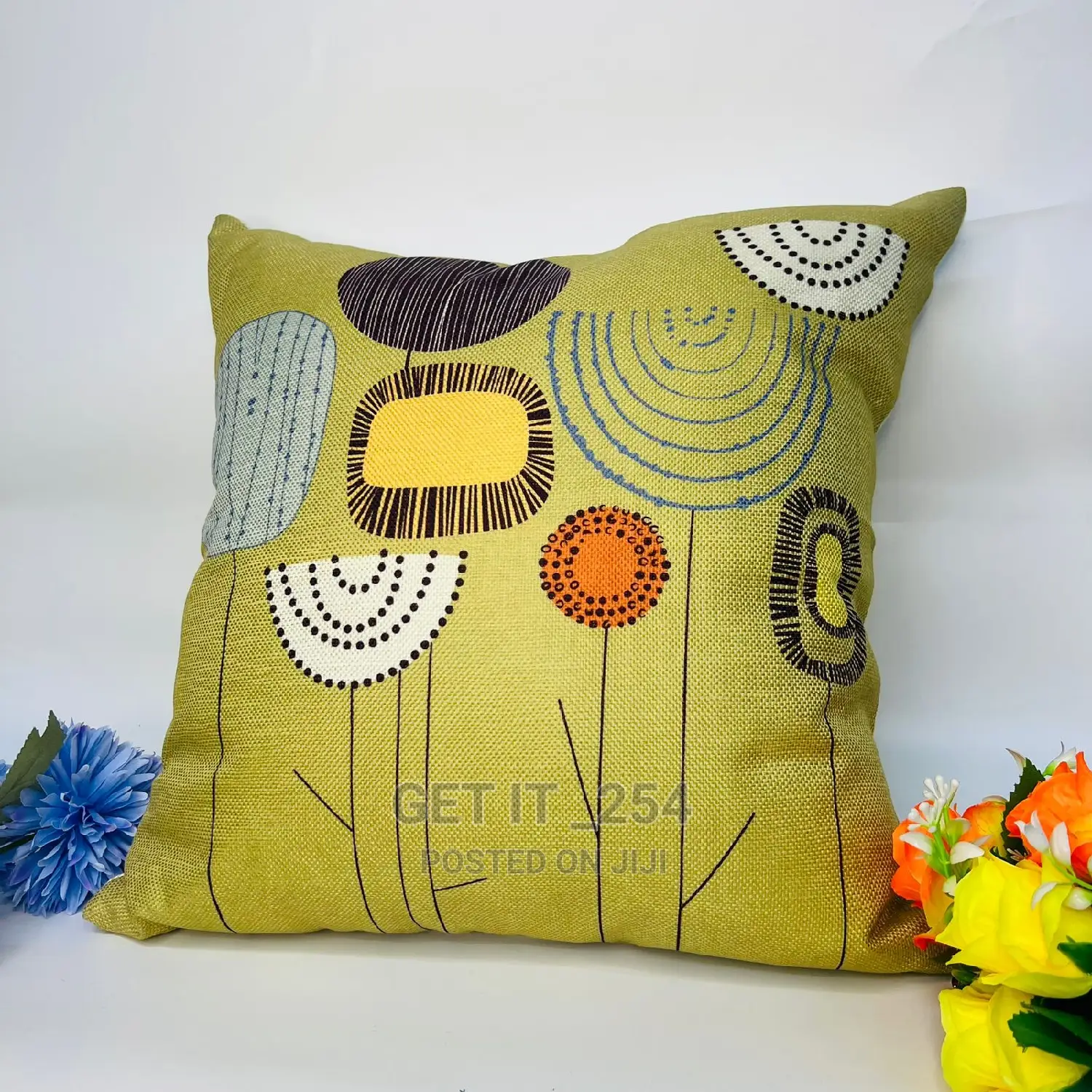 Retro Fashion Throw Pillow Covers