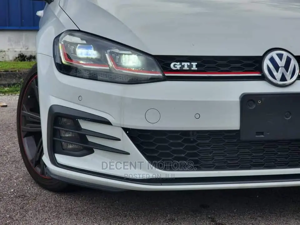 Volkswagen Golf 2017 White