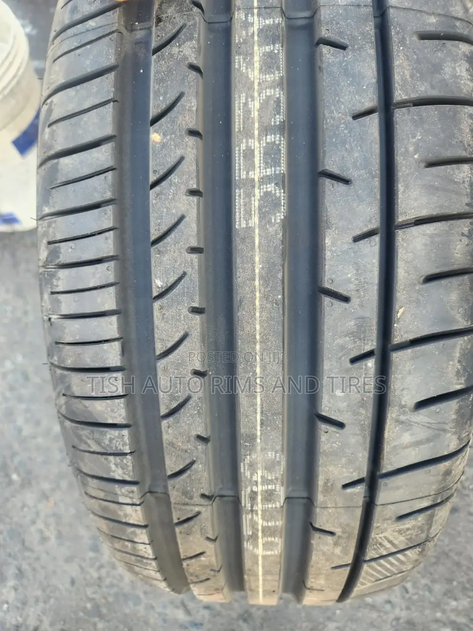 235/50r18 Dunlop Made in Japan