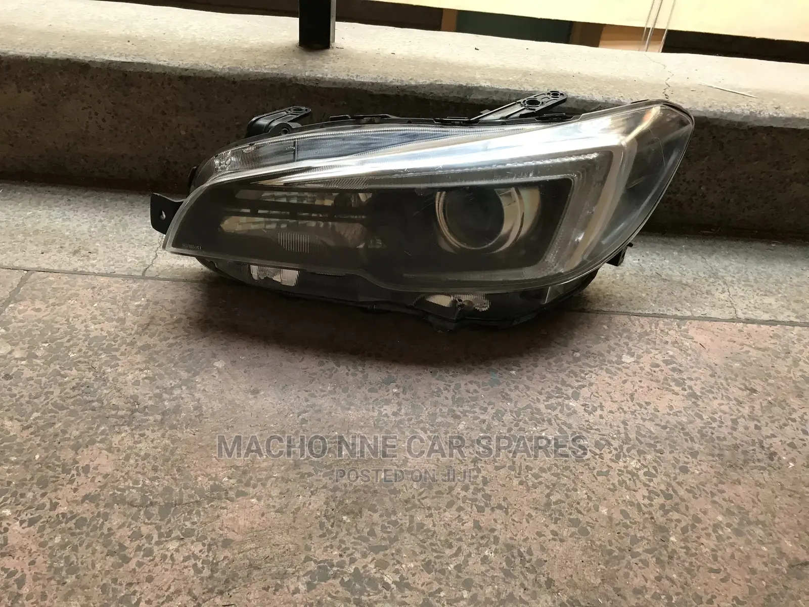 Subaru Levorg Headlight