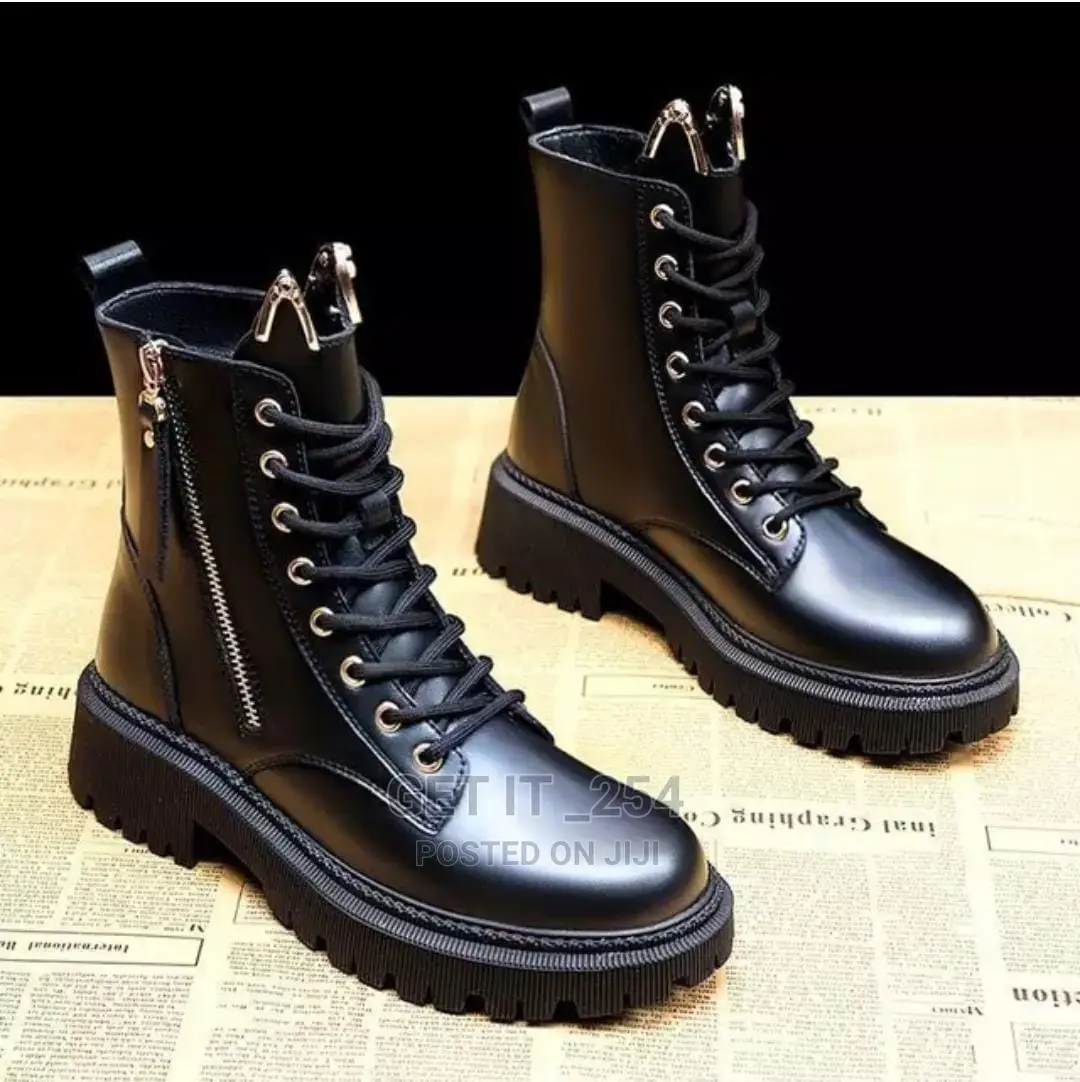 Unisex Classy Boots