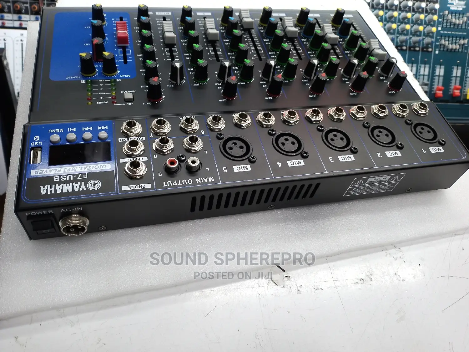 Yamaha F-7 USB Plain Mixer