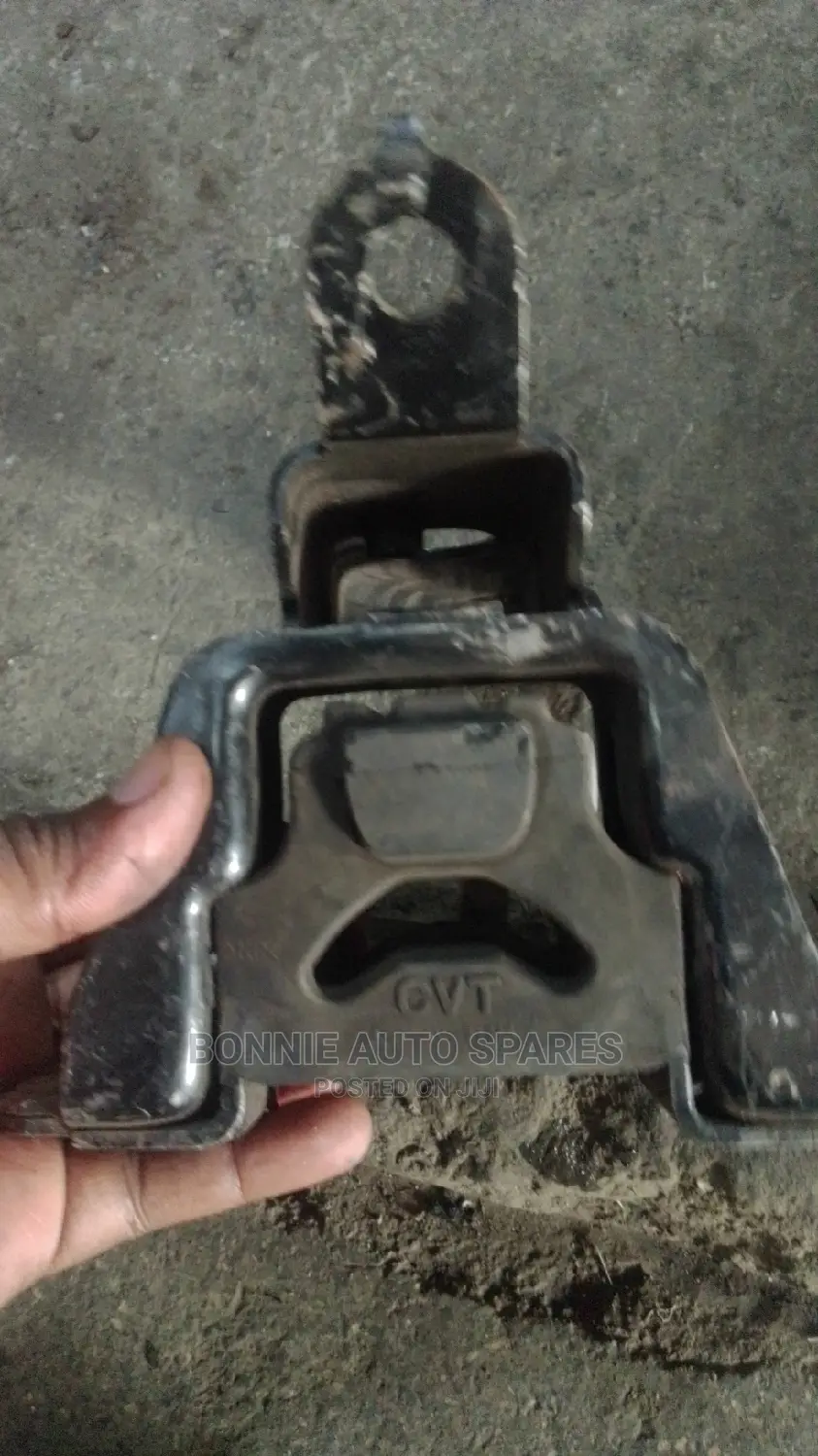 Vitz 1KR Upper Gear Mounting