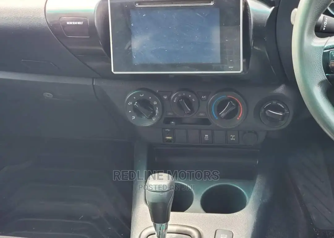 Toyota Hilux 2016 Silver