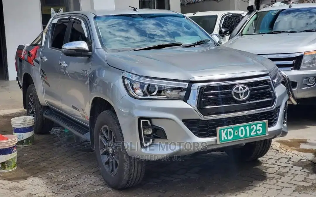 Toyota Hilux 2016 Silver