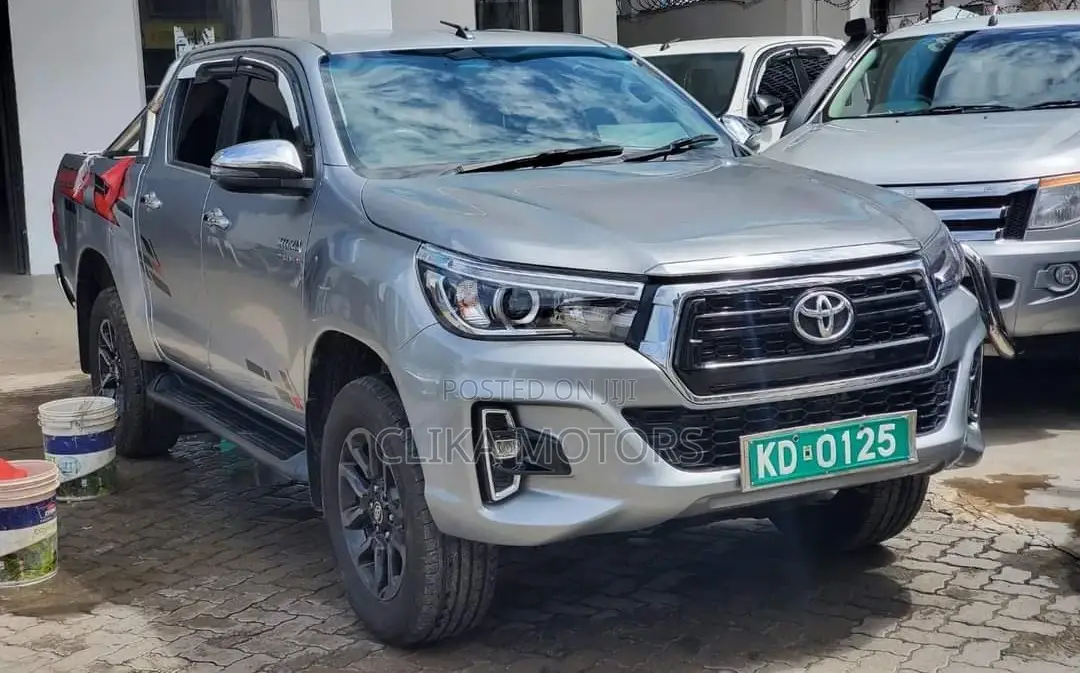Toyota Hilux 2016 Silver