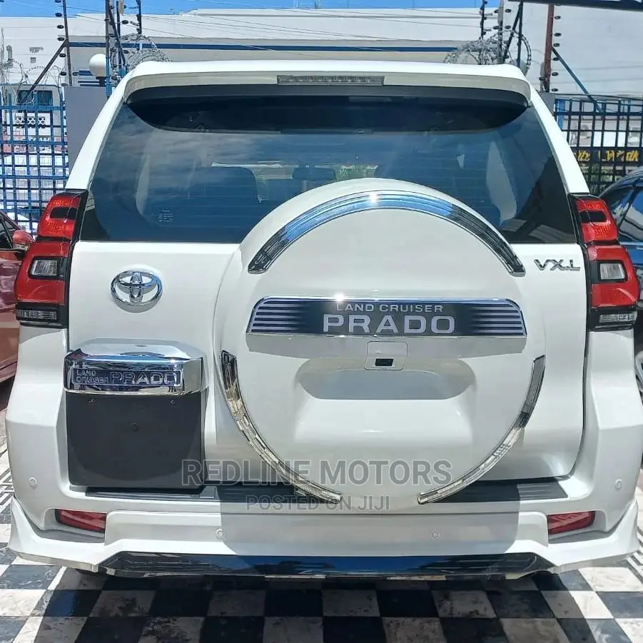 Toyota Land Cruiser Prado 2.8 2017 White