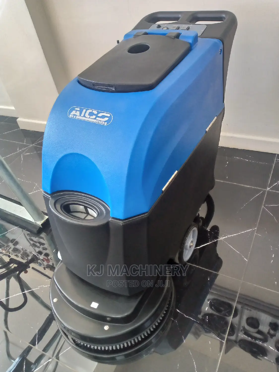 Commercial Carpet Scrubber - Commercial