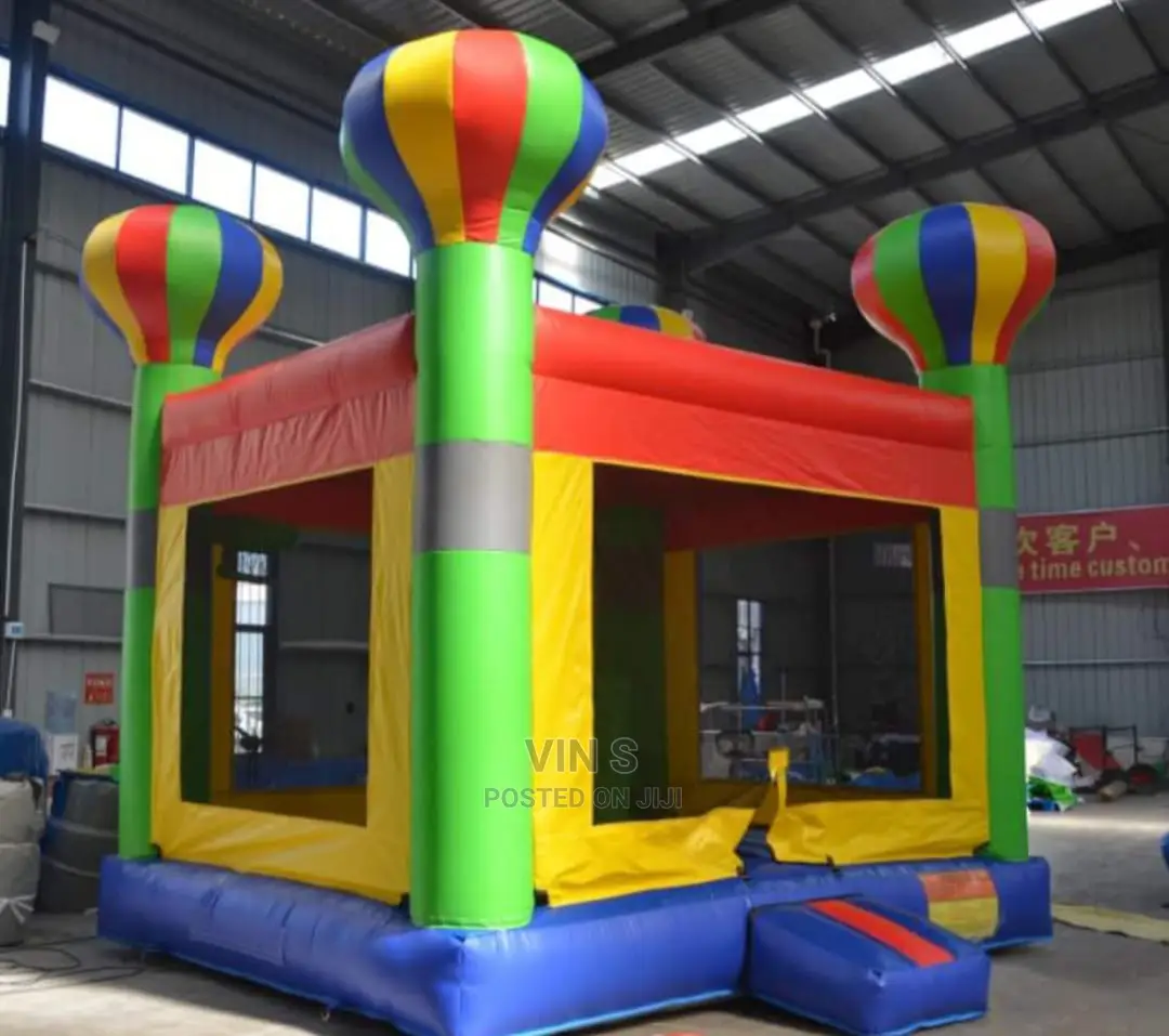 Bouncing Castles' Bouncing Castles/ Bouncing Castles* Castle