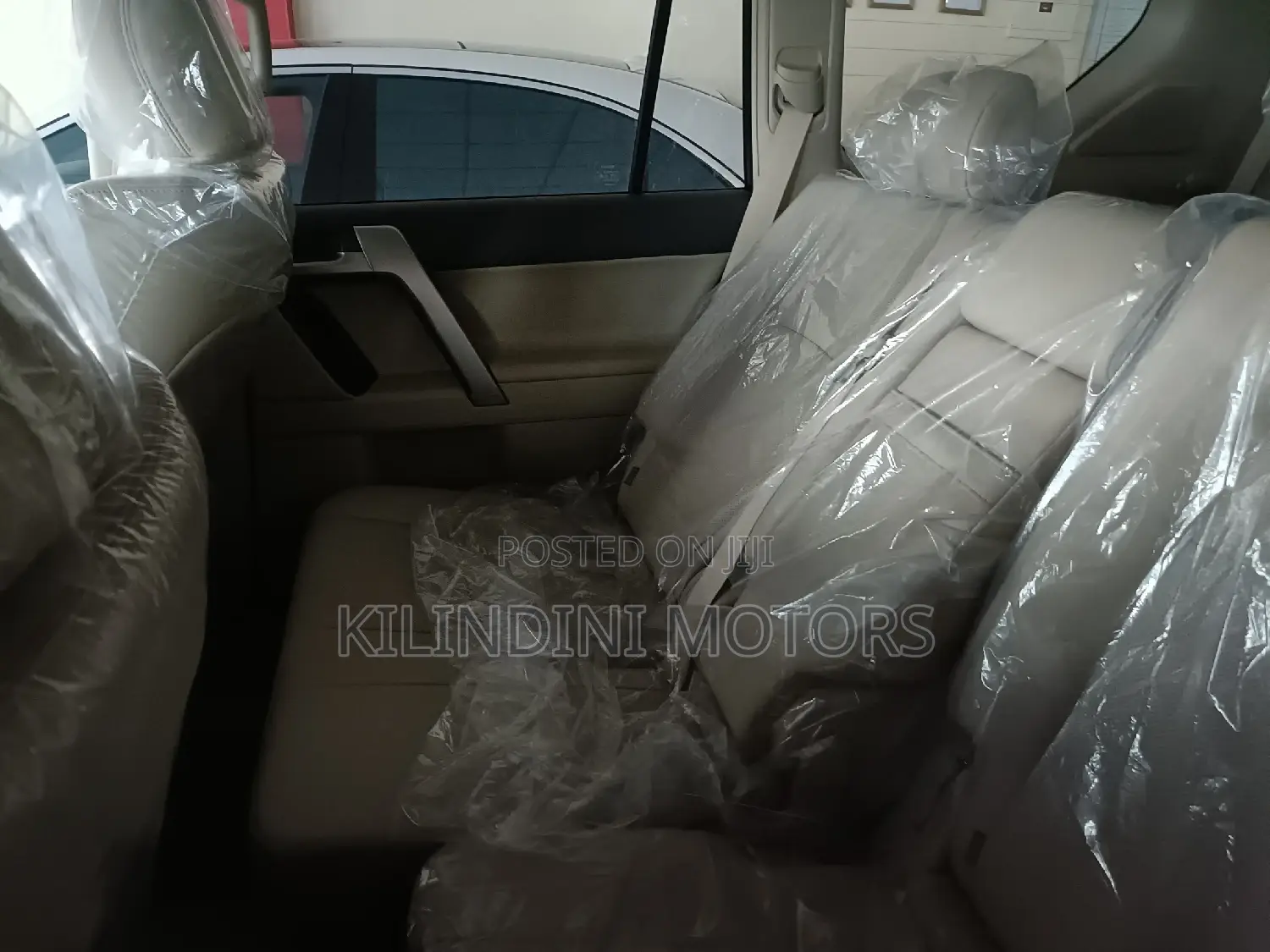 Toyota Land Cruiser Prado 2016 Gold