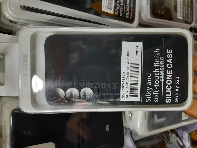 SAMSUNG Galaxy S22 Silicone Cover, Protective Phone Case, So