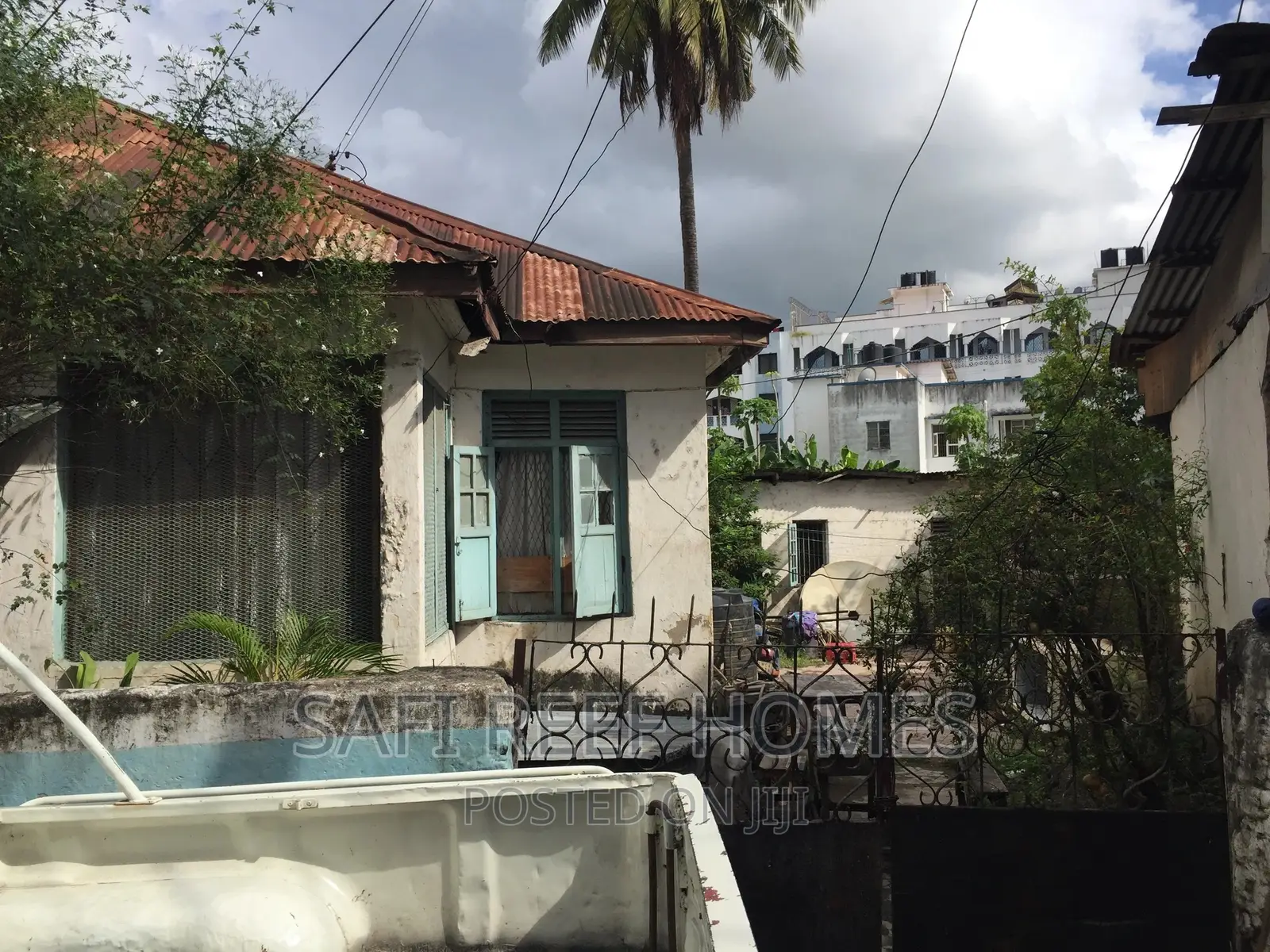 40 by 80 Land for Sale With Old House Tononoka Msa