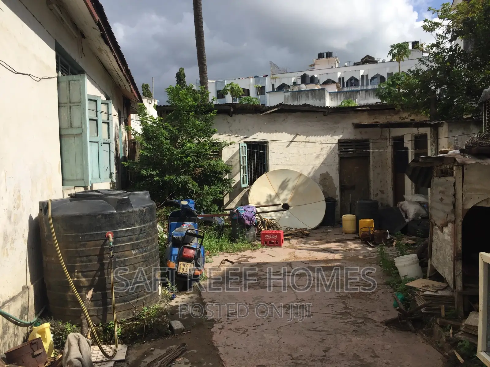 40 by 80 Land for Sale With Old House Tononoka Msa