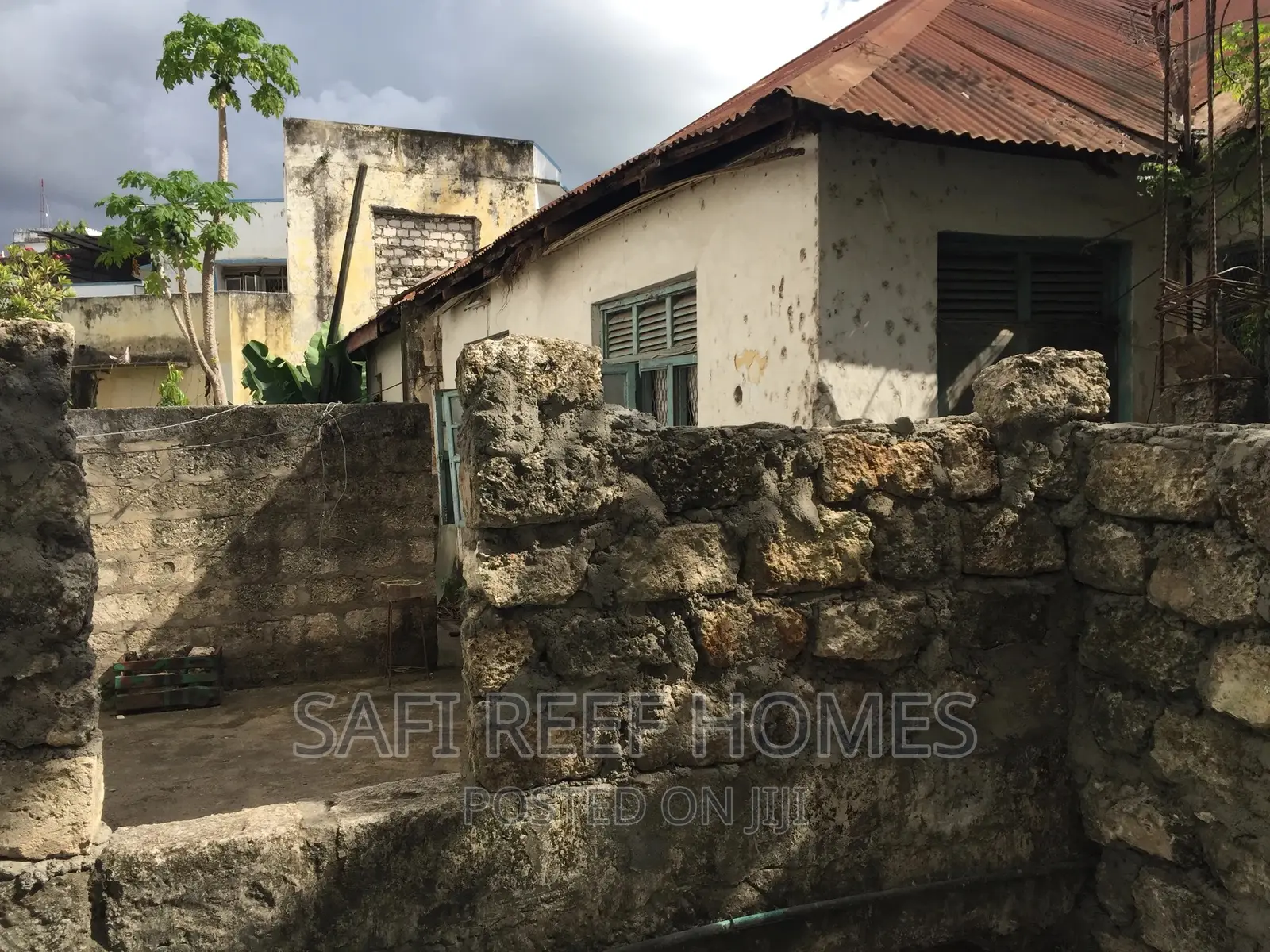 40 by 80 Land for Sale With Old House Tononoka Msa
