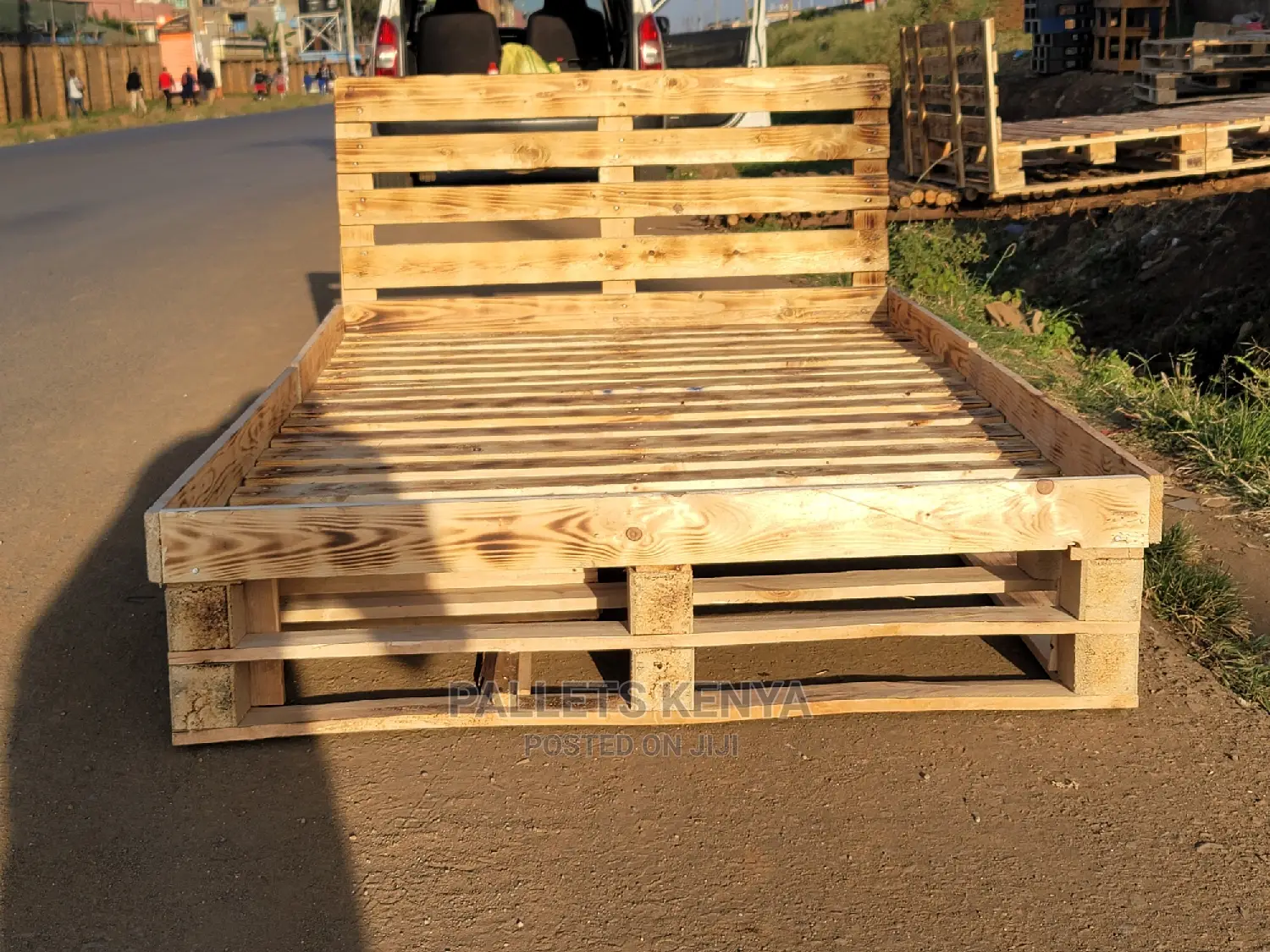 Detachable Wooden Pallet Bed- Size 4x6ft