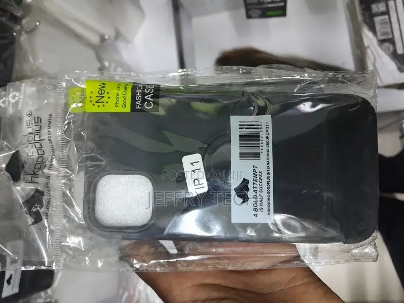 Apple iPhone 11 Pro Case With Ring Holder in Black