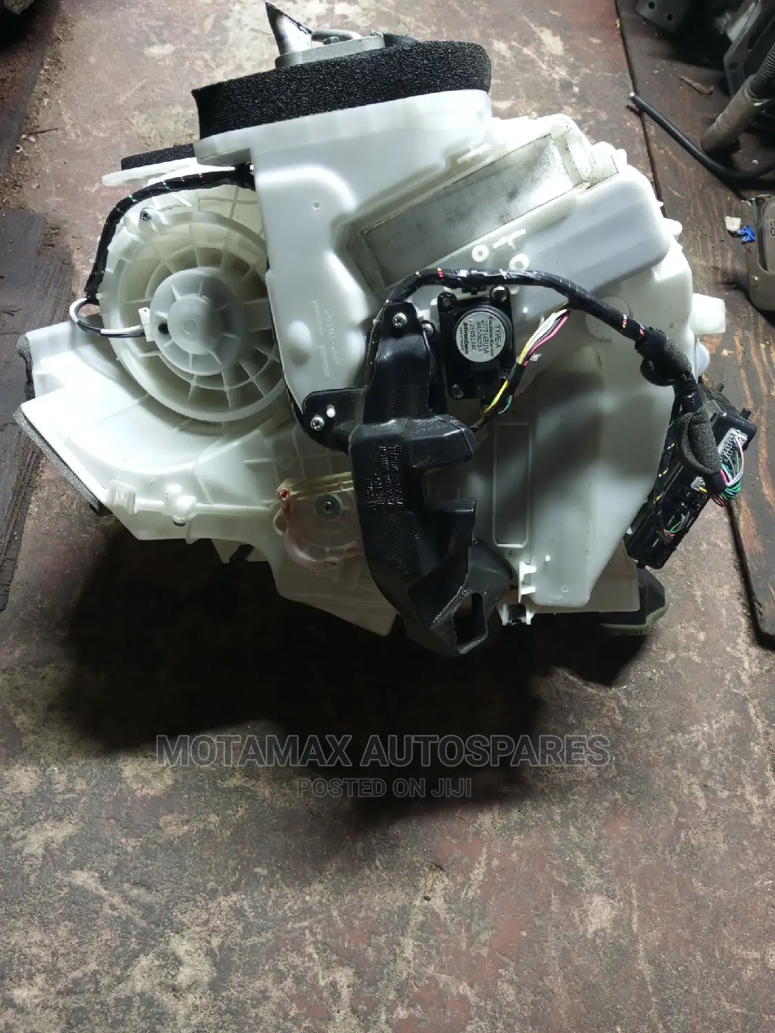 Nissan X-Trail NT32 Air Conditioner Assy.