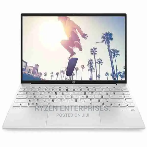 New Laptop HP Pavilion 13 8GB AMD Ryzen 5 SSD 512GB