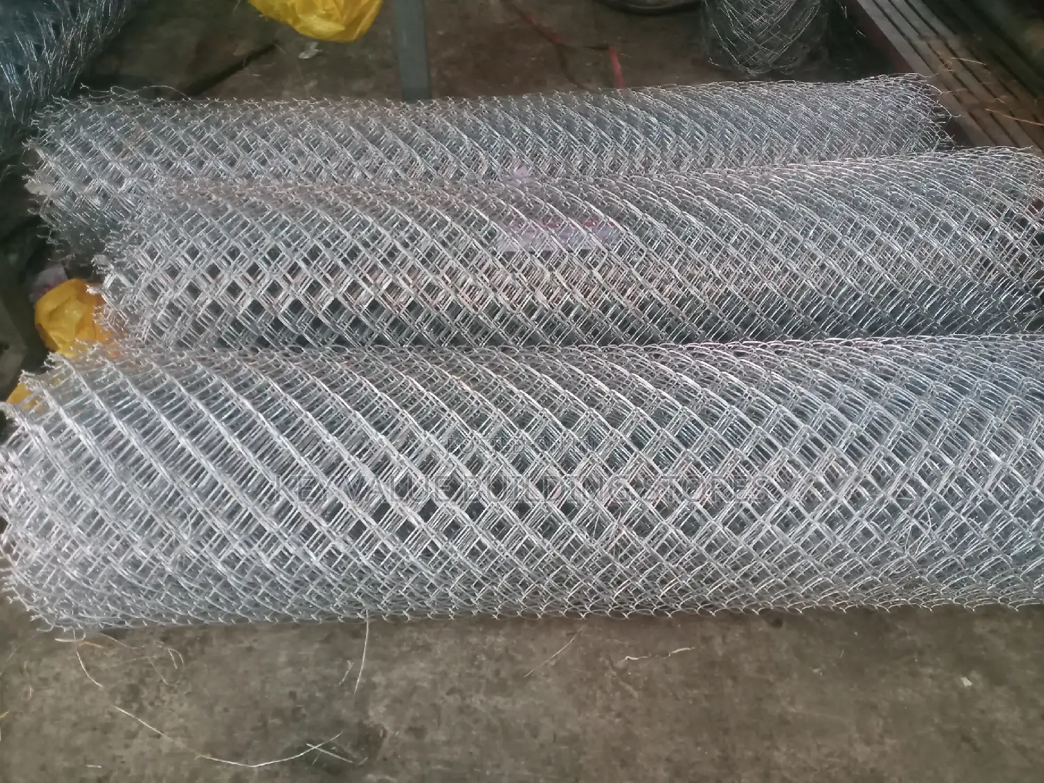 Galvanized Chainlink Medium Size