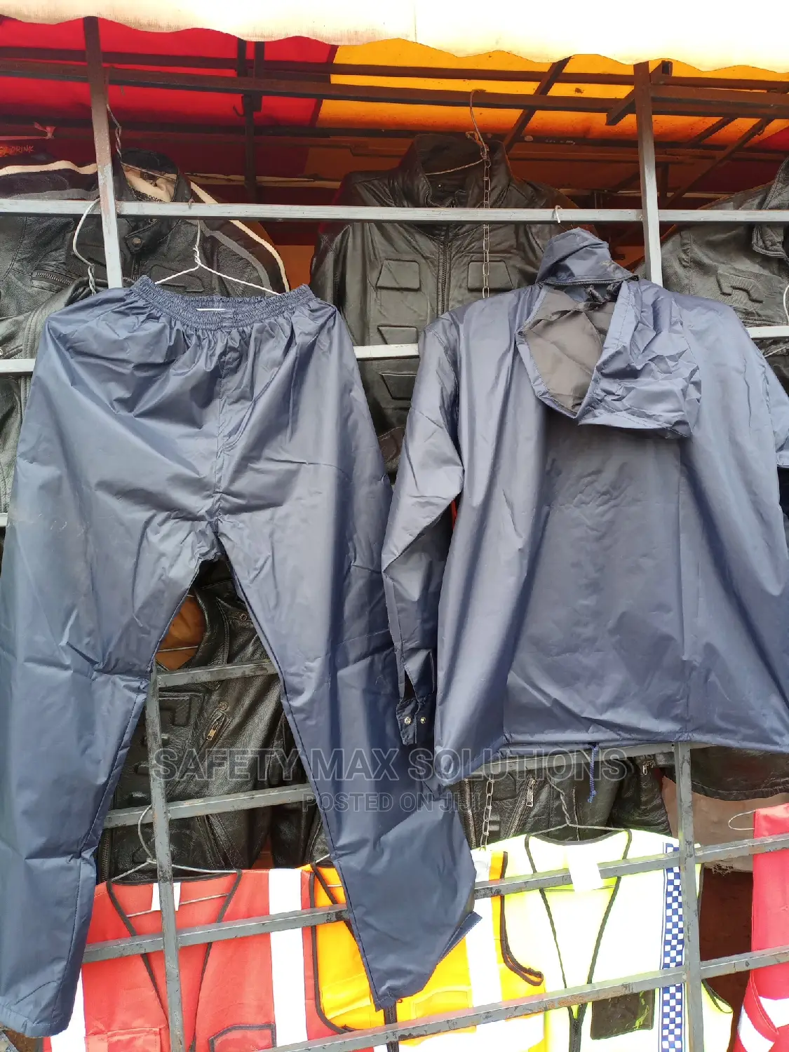 Rain Suit/Waterproof Suit