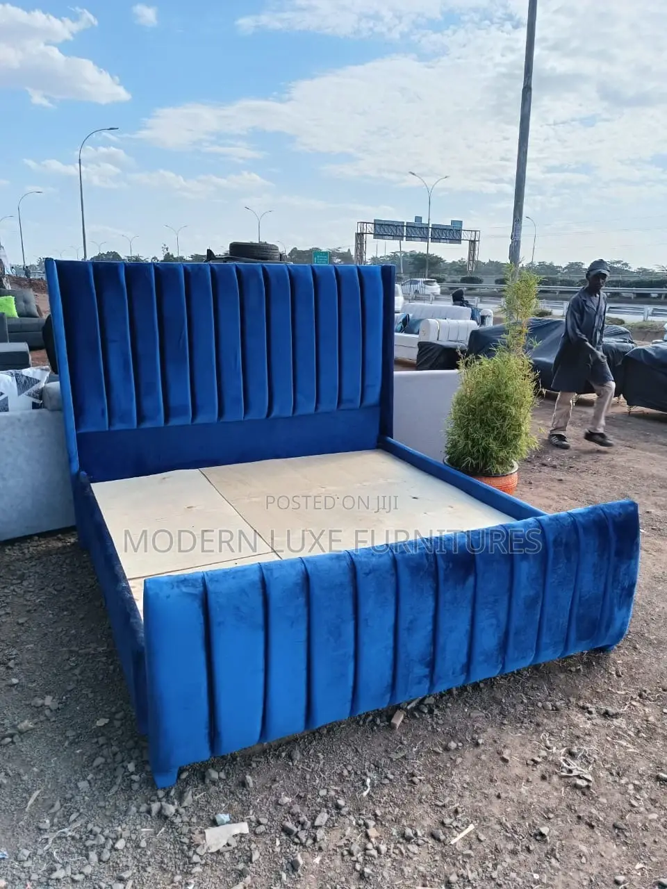 Blue 6/6 Bed