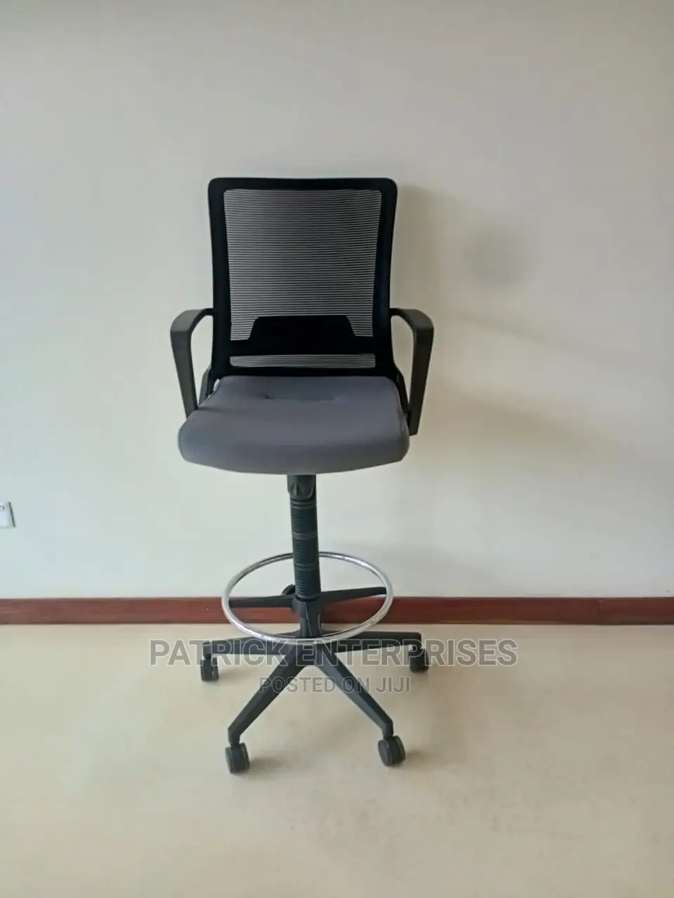 Executive Morden Cashier/Bank/ Counter Chairs