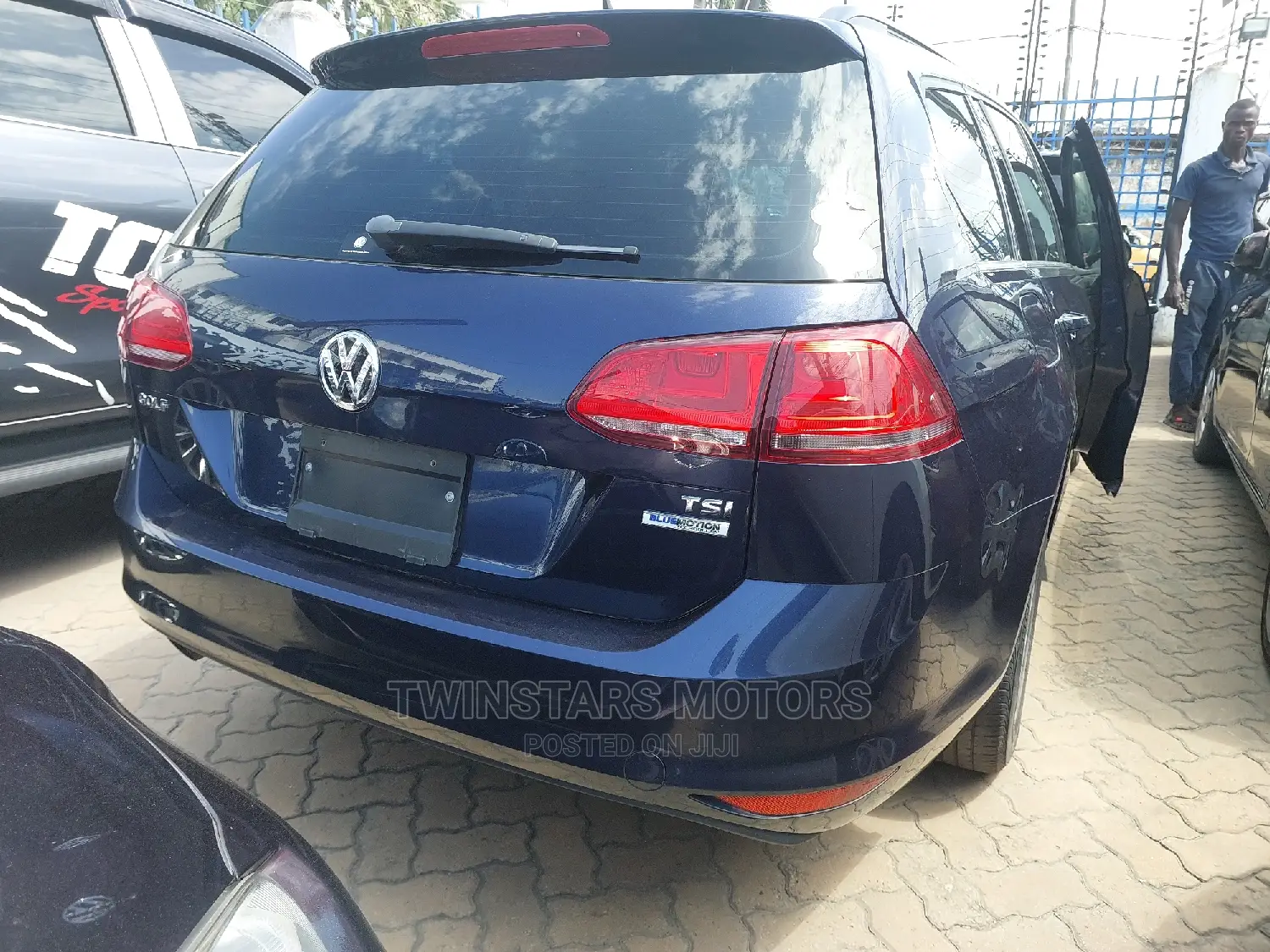 Volkswagen Golf 2017 Blue