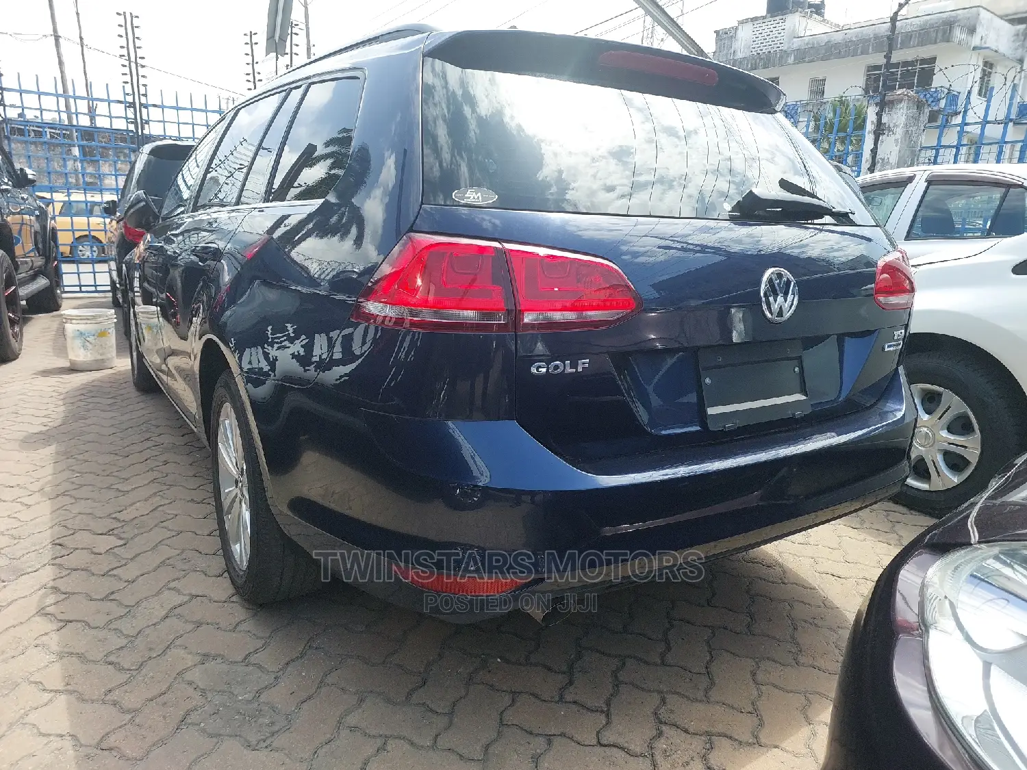Volkswagen Golf 2017 Blue