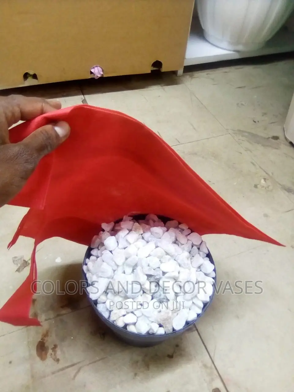 Stones -Kilo of White Pebble