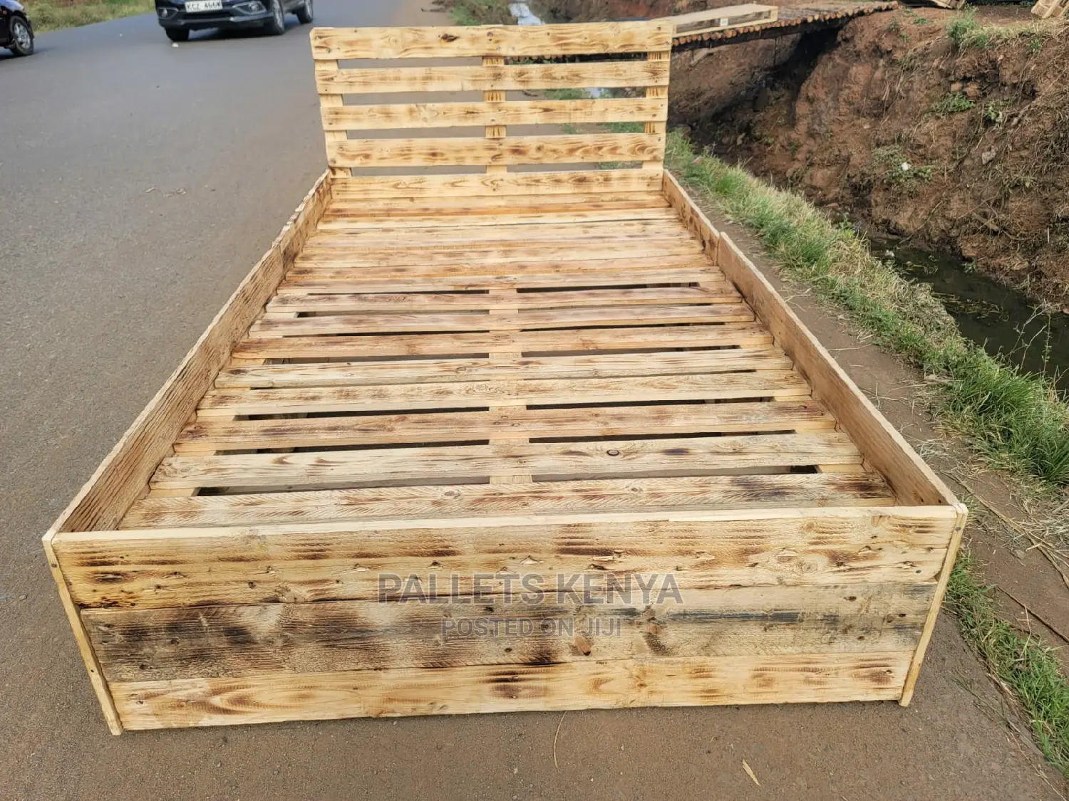 Pallet Bed- 4*6 Standard Sized Wooden Pallet Bed
