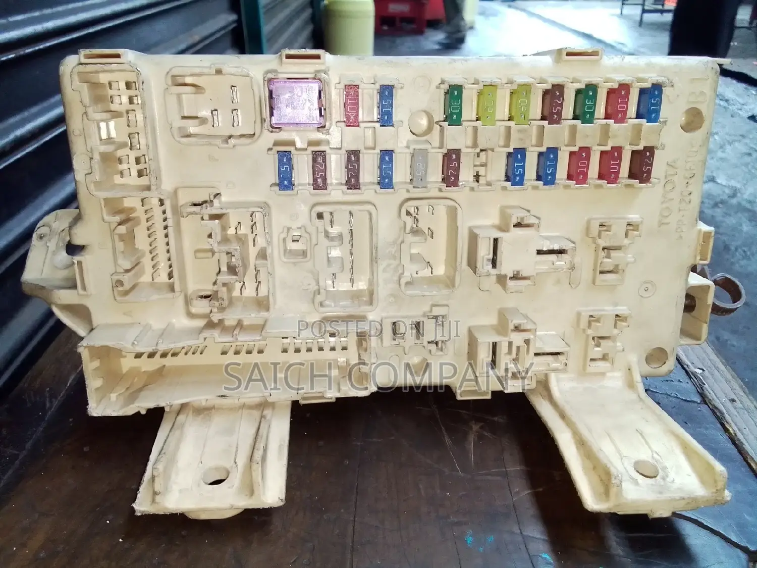 Toyota Wish Fuse Box