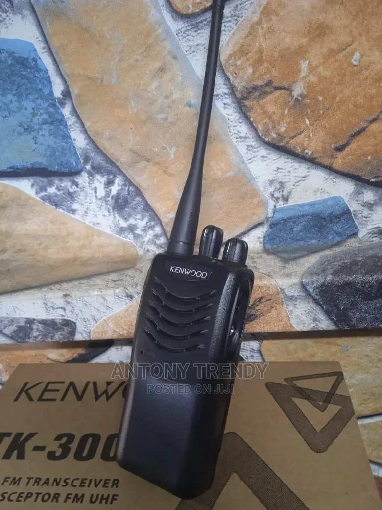Kenwood Protalk Nx-P1300au Uhf Two-Way Portable Radio
