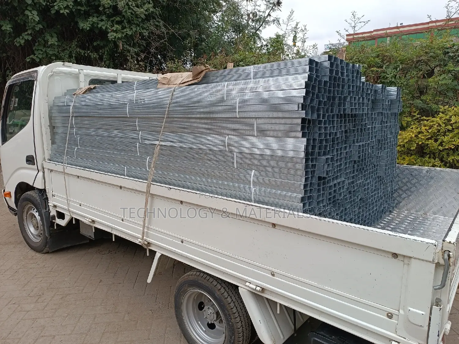 Heavy Gauge Studs and Rails<2.6M>