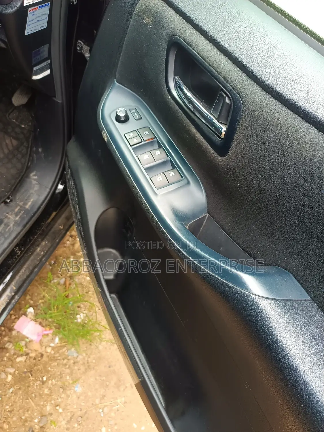 Toyota Noah 1.8 FWD Hybrid (7 seater) 2016 Black