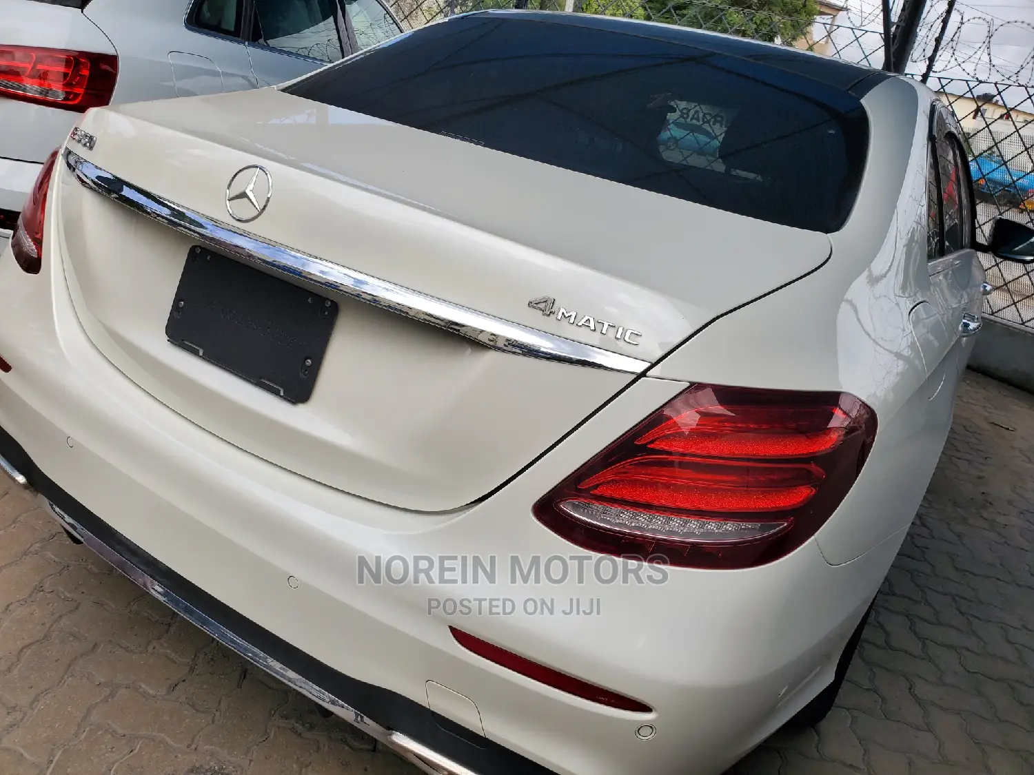 Mercedes-Benz 1420 2016 White